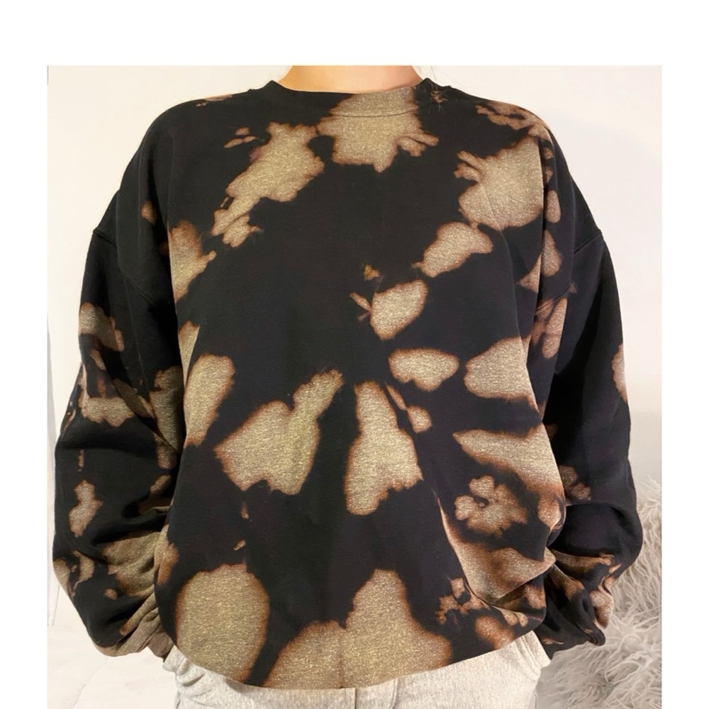 Black Tie Dye Sweatshirt
